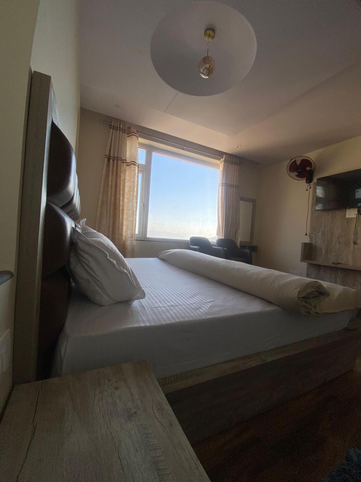 Hotel Harmony Heights Shimla Exterior foto